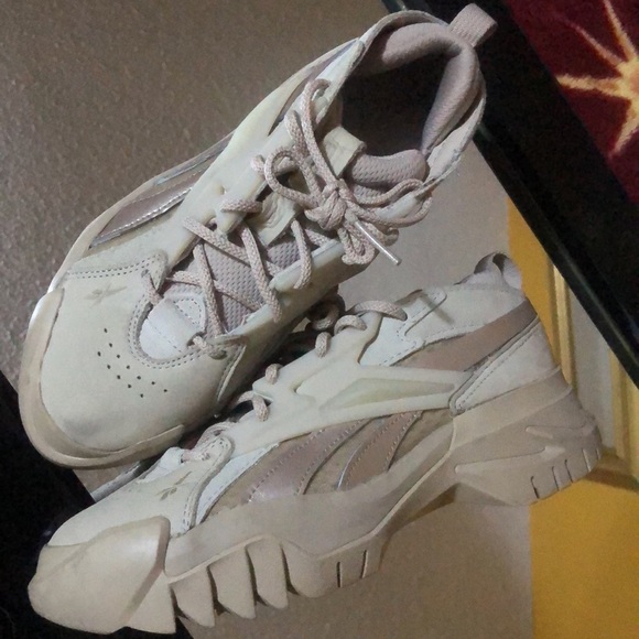 Cardi b Reebok - Picture 3 of 4